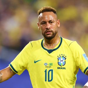 Neymar já marcou nove gols contra o Japão, mas isso não impediu um atacante da seleção asiática de provocar o craque antes das oitavas