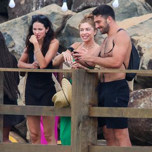 Grazi Massafera curtiu o passeio com Alvise Rigo, com quem já havia dividido alguns momentos no Rio de Janeiro nos últimos dias