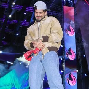 Em um momento da apresentação, Zé Felipe pediu para que os fãs se relacionassem apenas com pessoas intensas