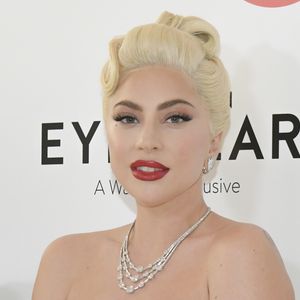 Lady Gaga é adepta ao Lhala Peel, este tratamento coreano inovador.