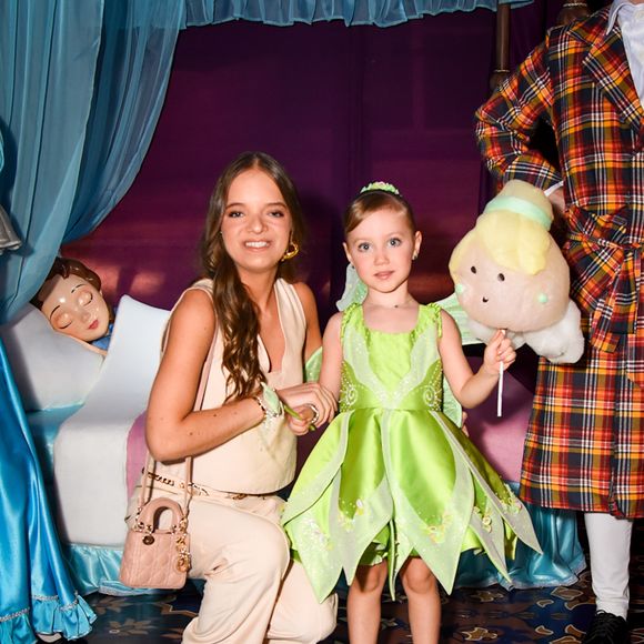 Rafaella Justus com a irmã caçula, Vicky