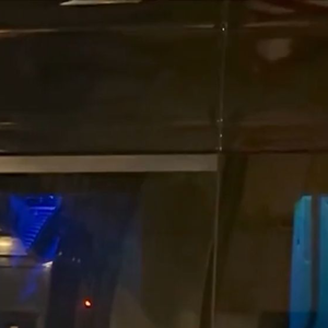 Vídeo mostra Rihanna em clima tenso nos bastidores do evento em Nova York
