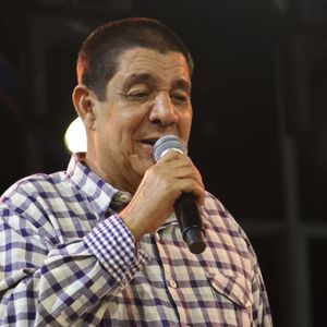 Zeca Pagodinho confessou que não é adepto de exercícios físicos em entrevista a Pedro Bial