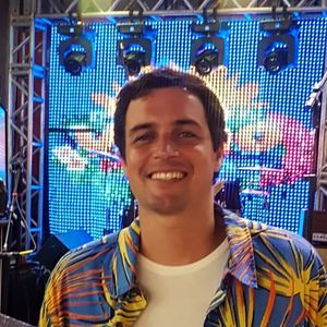 Há alguns anos, a aparência de Felipe Dylon tem dado o que falar na web, já que o cantor de 'Musa do Verão' está bem diferente