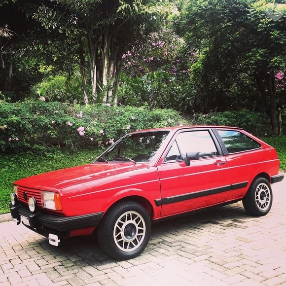 William Bonner tem este carro, um Volkswagen Gol GT 1986 vermelho, como um de seus principais xodós