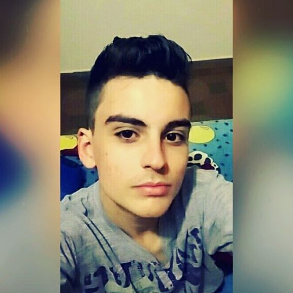 Na adolescência, Dudu Camargo mantinha um perfil comum nas redes sociais
