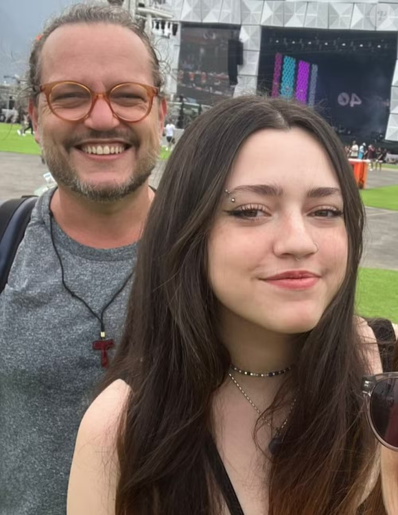 Julia Boggis se despediu do pai nas redes sociais após a morte do ator: 'Descanse em paz, papi. Te amo pra sempre'