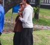 Shawn Mendes de Havaianas! Cantor surge com Bruna Marquezine e detalhe no look viraliza; veja fotos