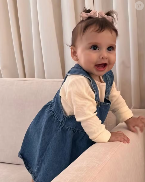Helena e Mavie nasceram com pouco tempo de diferença, uma da outra.