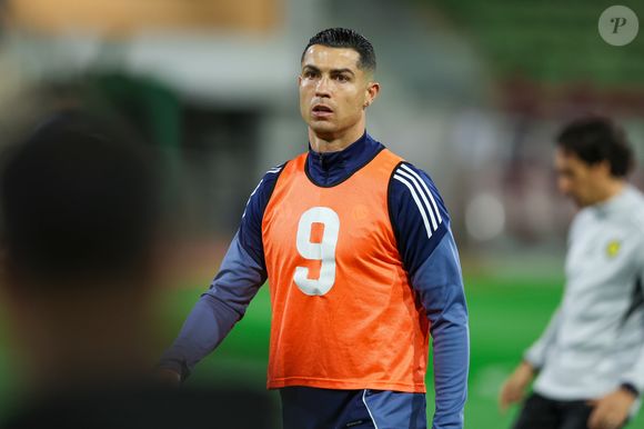 Cristiano Ronaldo teve seu jatinho monitorado durante a crise regional, mas imagens divulgadas pelo Al-Nassr indicam que o jogador seguiu em Riade