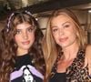 Grazi Massafera leva susto imenso ao ser fotografada ao lado da filha Sofia, mas tamanho da adolescente rouba a cena em fotos