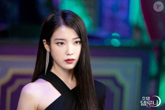 'Hotel Del Luna' traz IU como Jang Man-wol, a dona do hotel que está presa há mil anos por conta de seus pecados