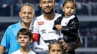 Muito além da taça: a psicologia explica como o seu comportamento na vitória ou derrota no jogo do Brasil dita a educação emocional do seu filho