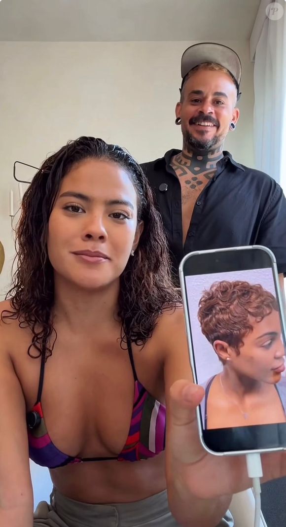 Bella Campos relembra reação da mãe ao antigo corte raspado e fala sobre pressão estética: 'Fiquei me sentindo culpa por ter raspado parte do cabelo', revelou a atriz que mostrou referência de um corte pixie cut ao hairstylist