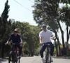 Amado Batista na adolescência trabalhava entregando remédios em farmácias usando bicicletas, rodando por toda Goiânia