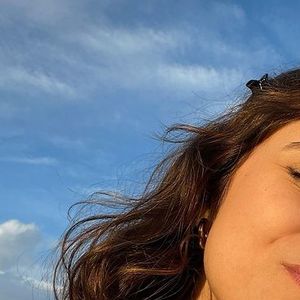 Elisa Annenberg Paglia tem 19 anos e estuda artes cênicas nos Estados Unidos.