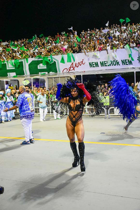 Viviane Araujo sobre desfile da Mancha Verde: 'Hoje é dia de exaltar essa terra de encantos, cores e axé! O canto dessa cidade ecoa forte'