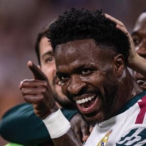 Ao postar uma foto em sua rede social, Vini Jr. recebeu muitas mensagens sobre Virgínia