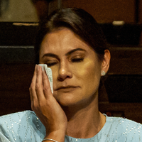 Michelle Bolsonaro publica carta a Lula sobre crise com EUA e pede diálogo: 'Chega de ódio e de irresponsabilidade'