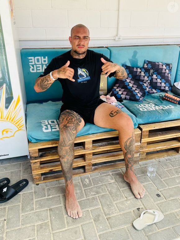 MC Binn também publicou uma reflexão sobre a luta contra a obesidade em suas redes sociais