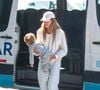 Gisele Bündchen foi clicada acompanhada o filho caçula River, de 1 ano e 5 meses