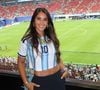 Esposa de Lionel Messi, Antonela Roccuzzo tem sido vista em diferentes ocasiões usando relógios de alta relojoaria de marcas como Audemars Piguet, Patek Philippe e Tiffany & Co.