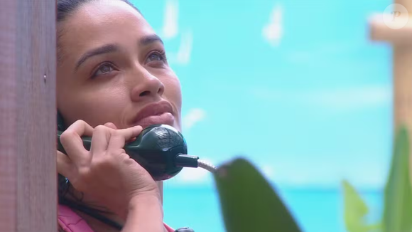 'BBB 25': Logo após o programa 'Mais Você', conforme prometido, o Big Fone tocou e Eva atendeu à ligação.