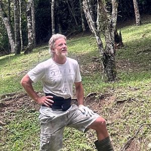 Marcello Novaes também dedica seu dia a dia para o campo, trabalhando na colheita e criações para a propriedade