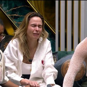 Ana Paula Renault, Juliano e Milena se emocionaram  com o desabafo de Tadeu Schmidt