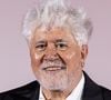 Em uma entrevista à revista MANERA, publicada em maio de 2025, Almodóvar contou que sua intenção de adotar o minimalismo perdeu espaço assim que começou a comprar móveis
