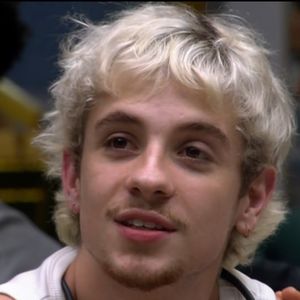 Juliano Floss escapou do Paredão e na mesma noite caiu em outro com Ana Paula Renault no 'BBB 26'