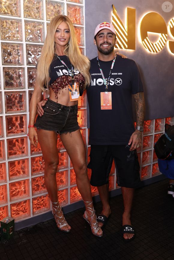 Musa do Salgueiro, Cintia Dicker foi ao Nosso Camarote um dia antes de seu desfile no Carnaval 2026