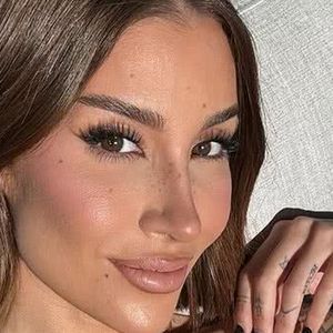 Além de hidratar os lábios, ele dá aquele ar fresh e natural, como é a aposta de Bianca Andrade