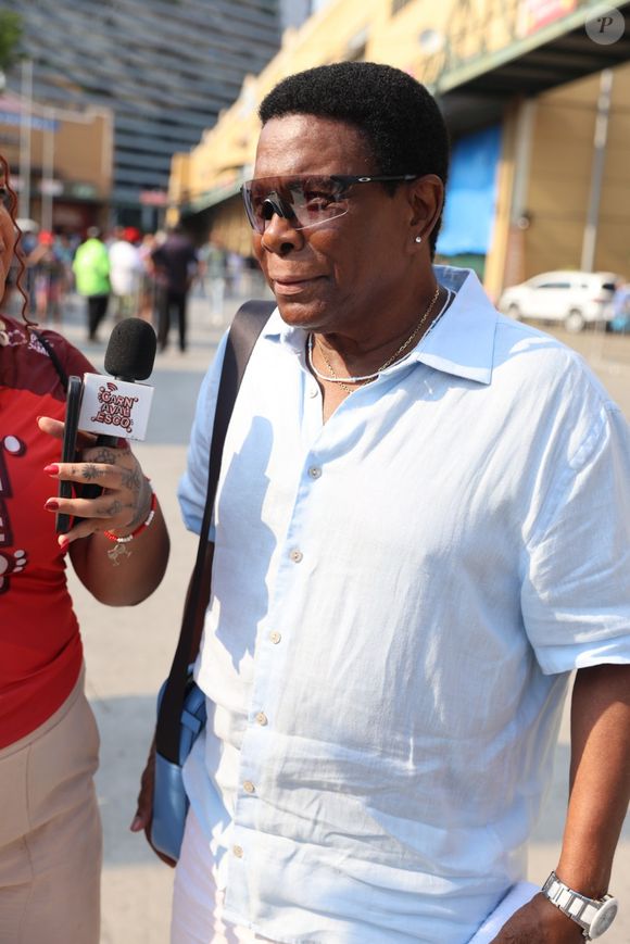 Neguinho da Beija-Flor não nasceu na cidade de Nilópolis, onde a agremiação foi fundada