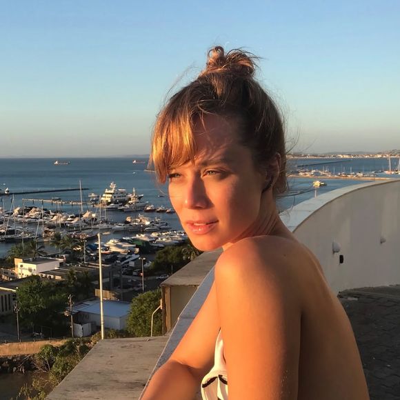 Mariana Ximenes: "Tenha sempre uma rotina de usar cremes adequados para sua pele, beber bastante água e usar protetor solar, sempre!"