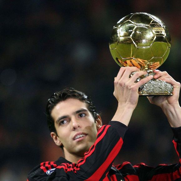 Eleito melhor jogador do mundo em 2007, Kaká viveu o auge da carreira quando a polêmica com seu sósia ganhou repercussão