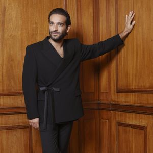 Cauã Reymond teria se desentendido com Humberto Carrão após o ator tocar em seu braço mais de uma vez no bastidor de 'Vale Tudo'