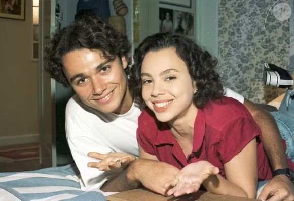 Carla Marins viveu a rebelde Joyce da novela 'História de Amor'