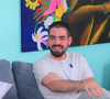 João Guilherme Silva respondeu que a sua primeira vez foi logo na adolescência, quando ainda era 'moleque'