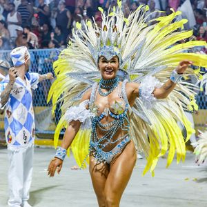 A dentista Luiza Caldi completou o quadro de musas famosas da Vila Isabel