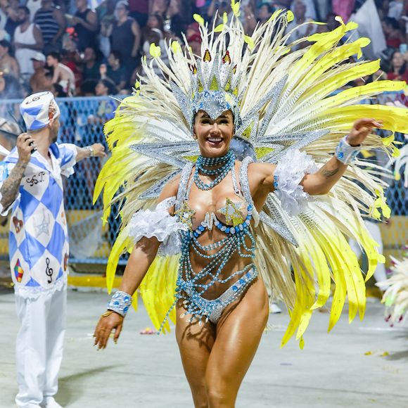 A dentista Luiza Caldi completou o quadro de musas famosas da Vila Isabel