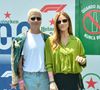 Bruno Gagliasso e Giovanna Ewbank dispensaram camarote e assistiram ao show do Stray Kids de pertinho