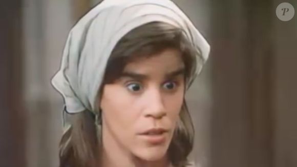 Na novela, Tieta convida Araci para trabalhar em sua nova residência.