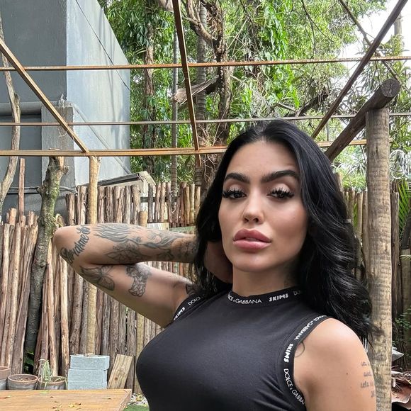 MC Mirella garante que não se incomoda e acredita que isso vai reverter em mais faturamento
