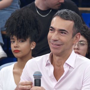 César Tralli lembrou ajuda da mãe, morta em acidente de avião, com bolsa de estudos em curso de inglês