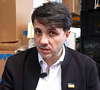 Renan Santos ainda pode fazer campanha, mas com restrições. Segundo o g1, o candidato está autorizado a continuar utilizando apenas o site e o perfil no X informados à Justiça Eleitoral dentro do prazo