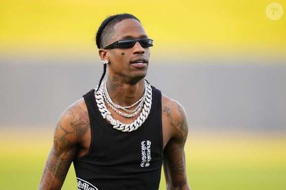 Travis Scott ainda realizou uma festinha no quarto do hotel do RJ horas antes do show