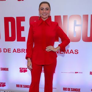 Atriz rejeita padrões irreais de estética aos 50 anos: 'Hoje não corro atrás da pele perfeita. Eu cuido da minha!', afirma Giovanna Antonelli