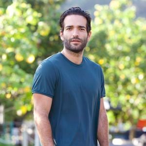 Em entrevista recente, o ator Humberto Carrão - Afonso de 'Vale Tudo' -, contou que acorda cedo para treinar.
