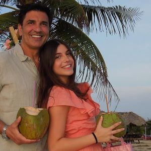 Filha de Edu Guedes também prestou homenagem ao pai em seu perfil pessoal: ‘Me inspira a ser minha melhor versão a cada dia’